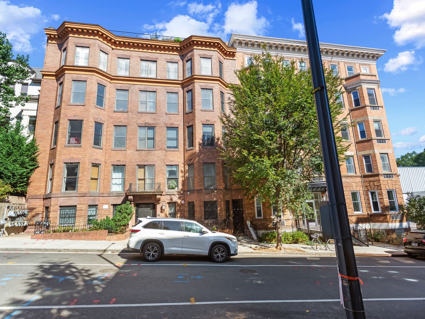 Washington House: 1417 Chapin St. NW #207