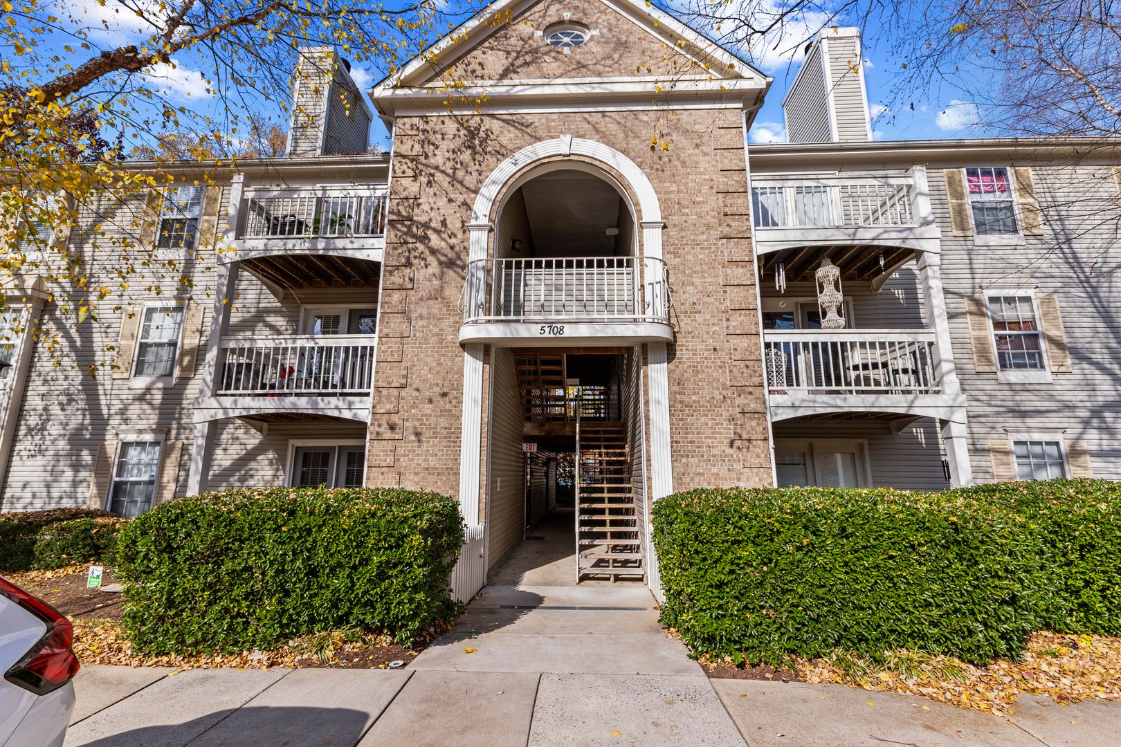 Alexandria Condo: 5708 Olde Mill Ct. #129