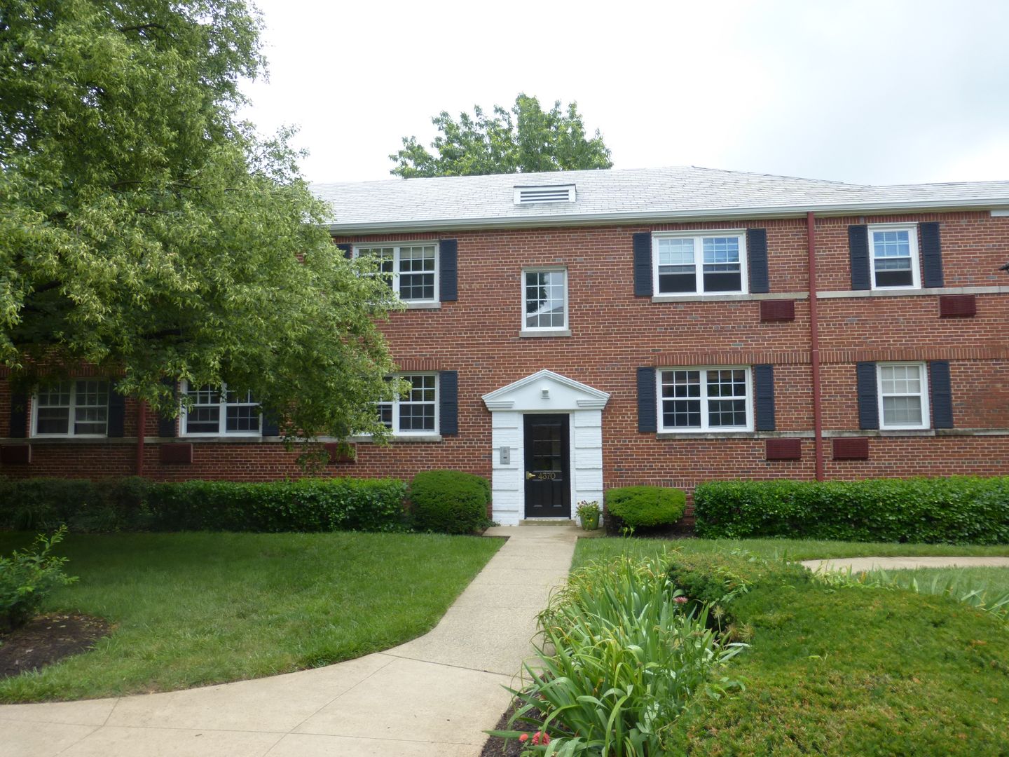 Arlington Condo: 4370 N Pershing Dr. #2