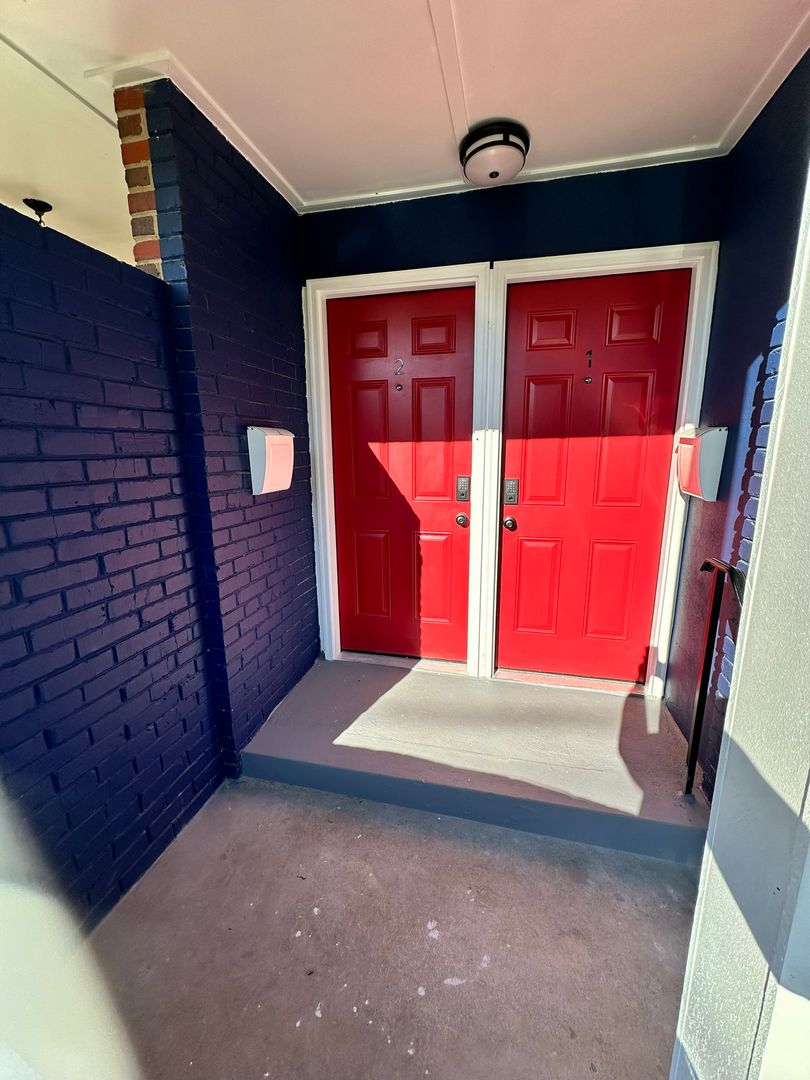 Washington Condo: 222 Webster Street, NE #2