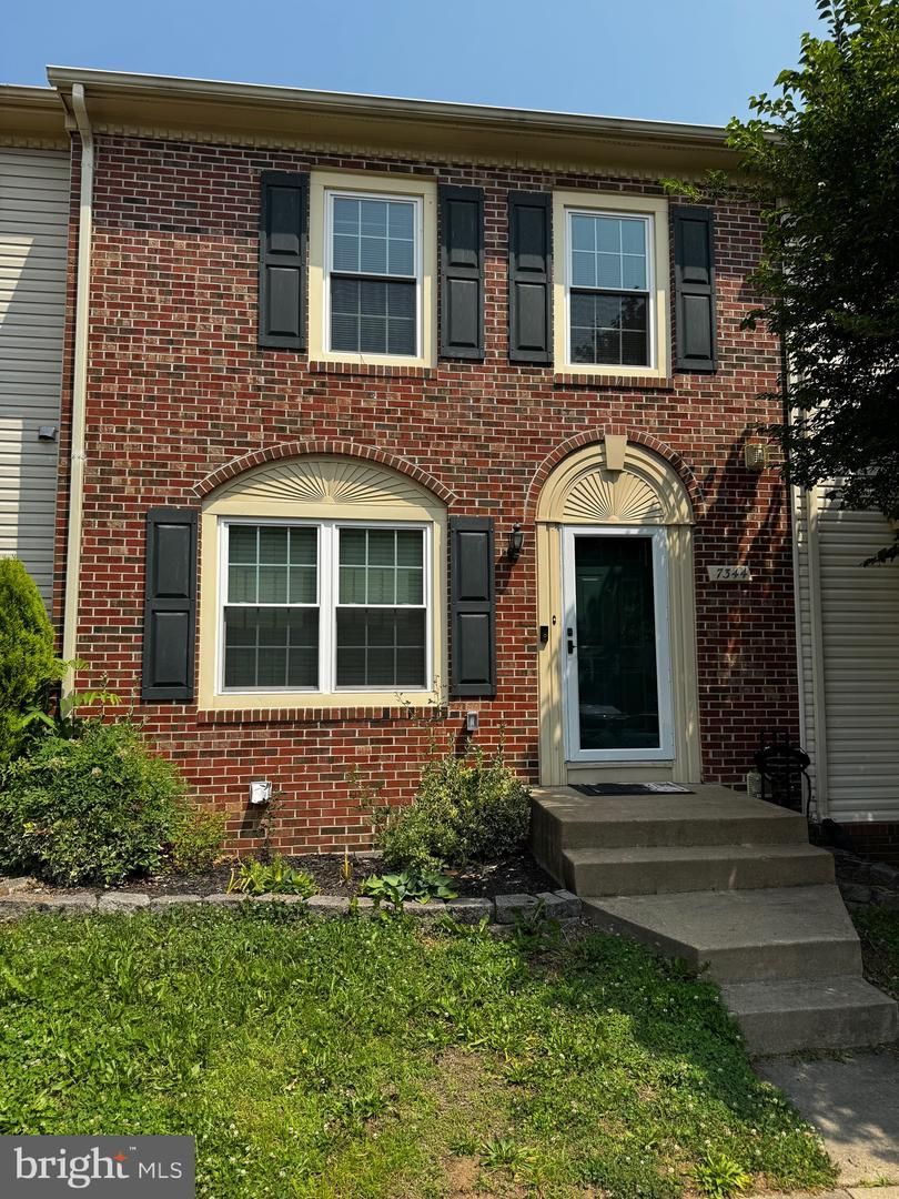 Lorton House: 7344 Rhondda Drive