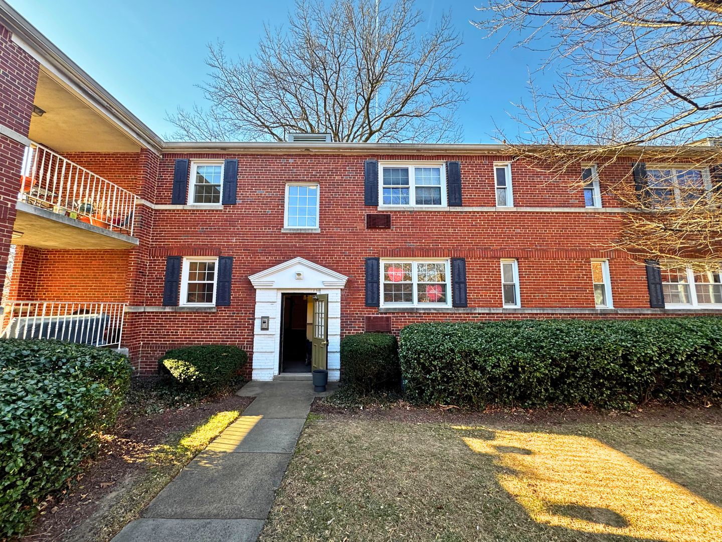 Arlington Condo: 4372 N Pershing Dr. #2