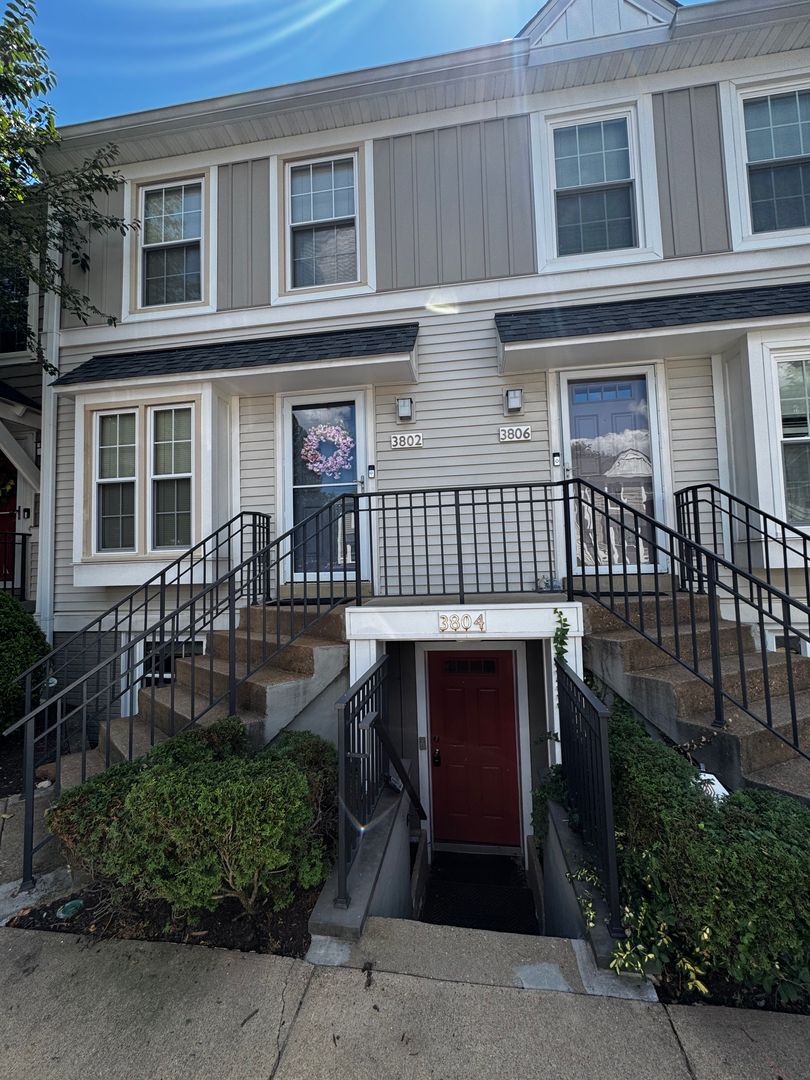 Arlington Condo: 3804 9th Road, South