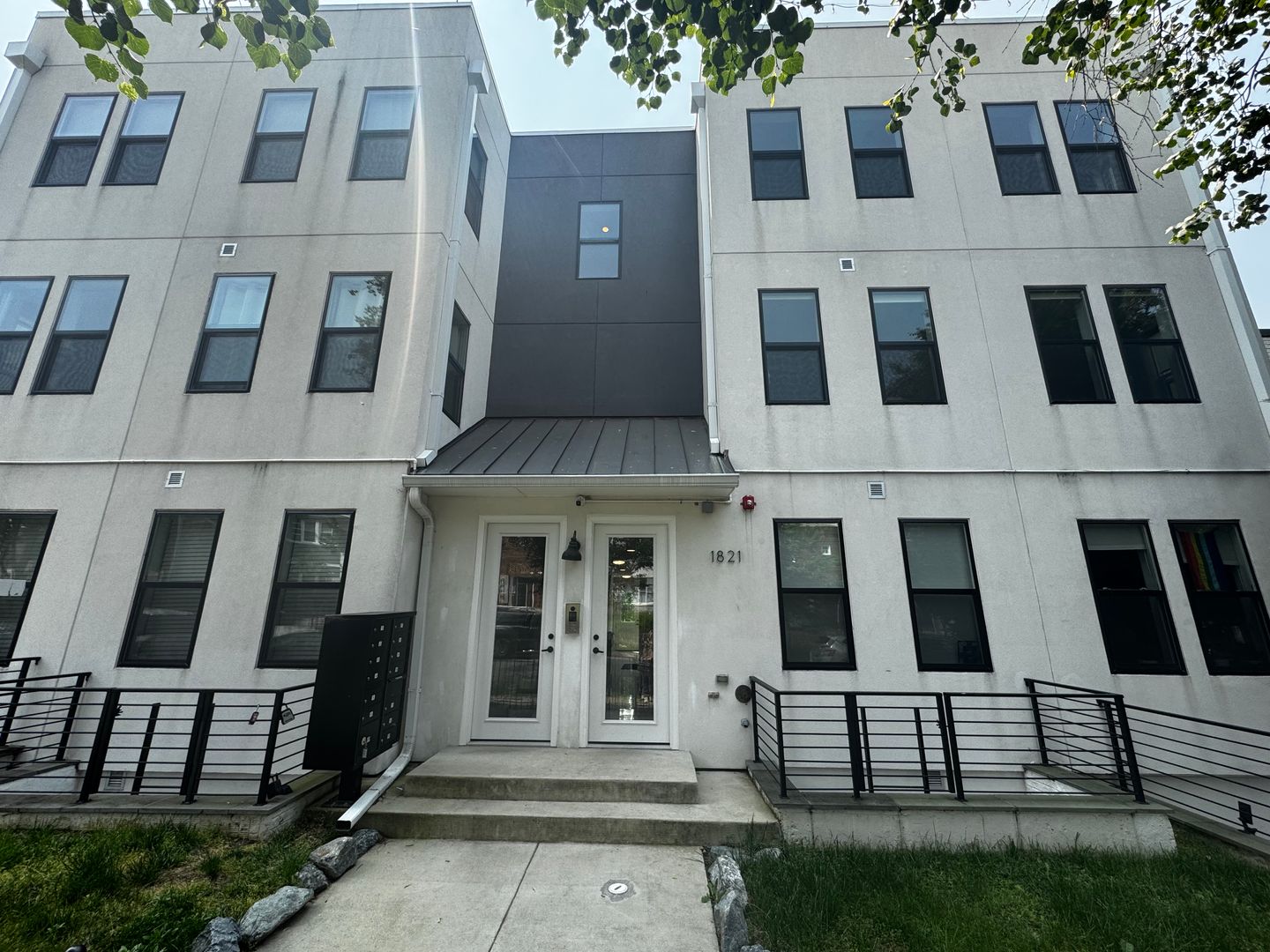 Washington Condo: 1821 I St. NE #3