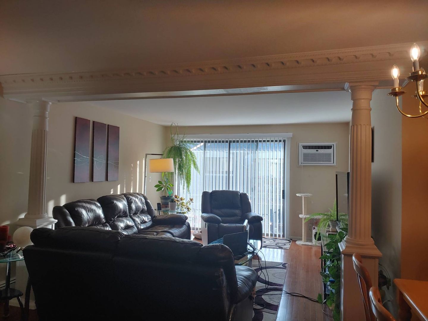 Chicago House: 8509 W Catherine