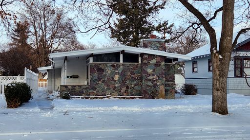 Three Bedroom with ALL Utilities Included – photo 1