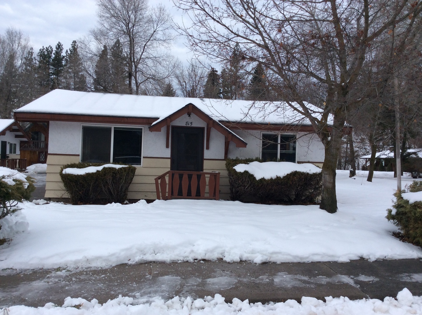 Missoula Apartment: 811/813/815/817 Monroe St