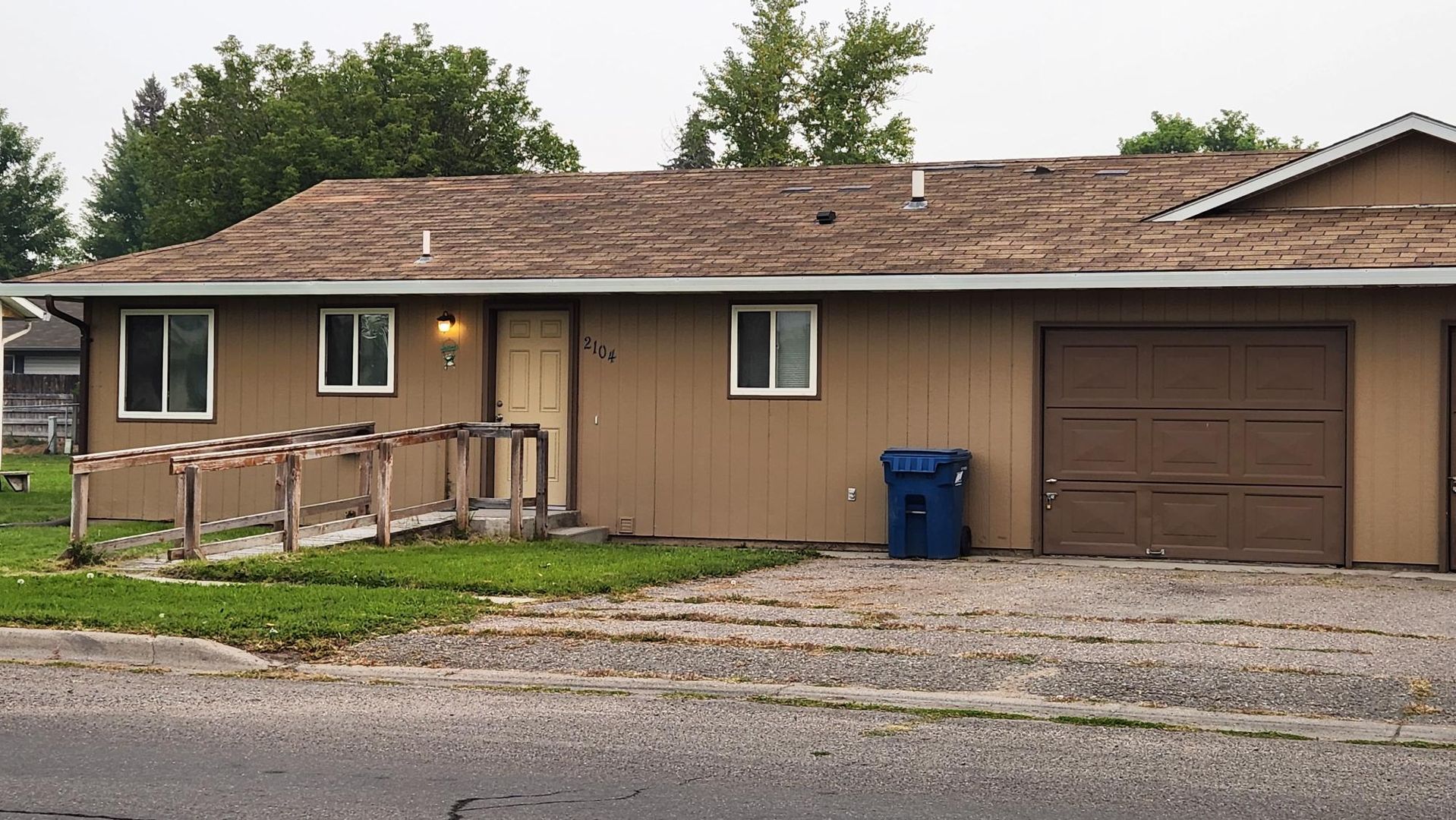 Missoula Apartment: 2102/2104 Wyoming St