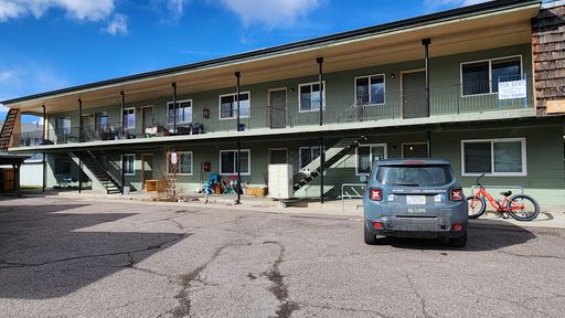 Upper Floor Unit Near Splash Montana and Playfair Park – photo 1