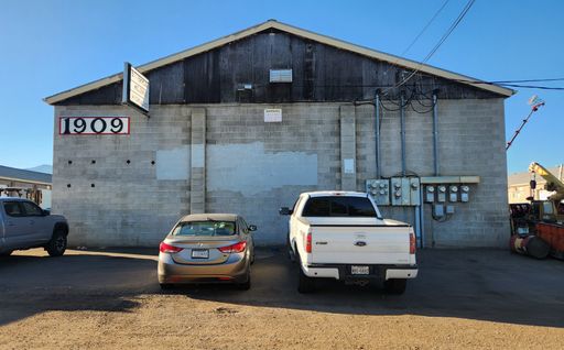 Commercial Shop Space – photo 1