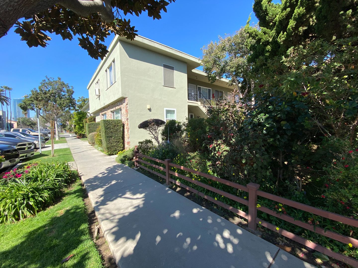 Long Beach House: 1311  E 1st St