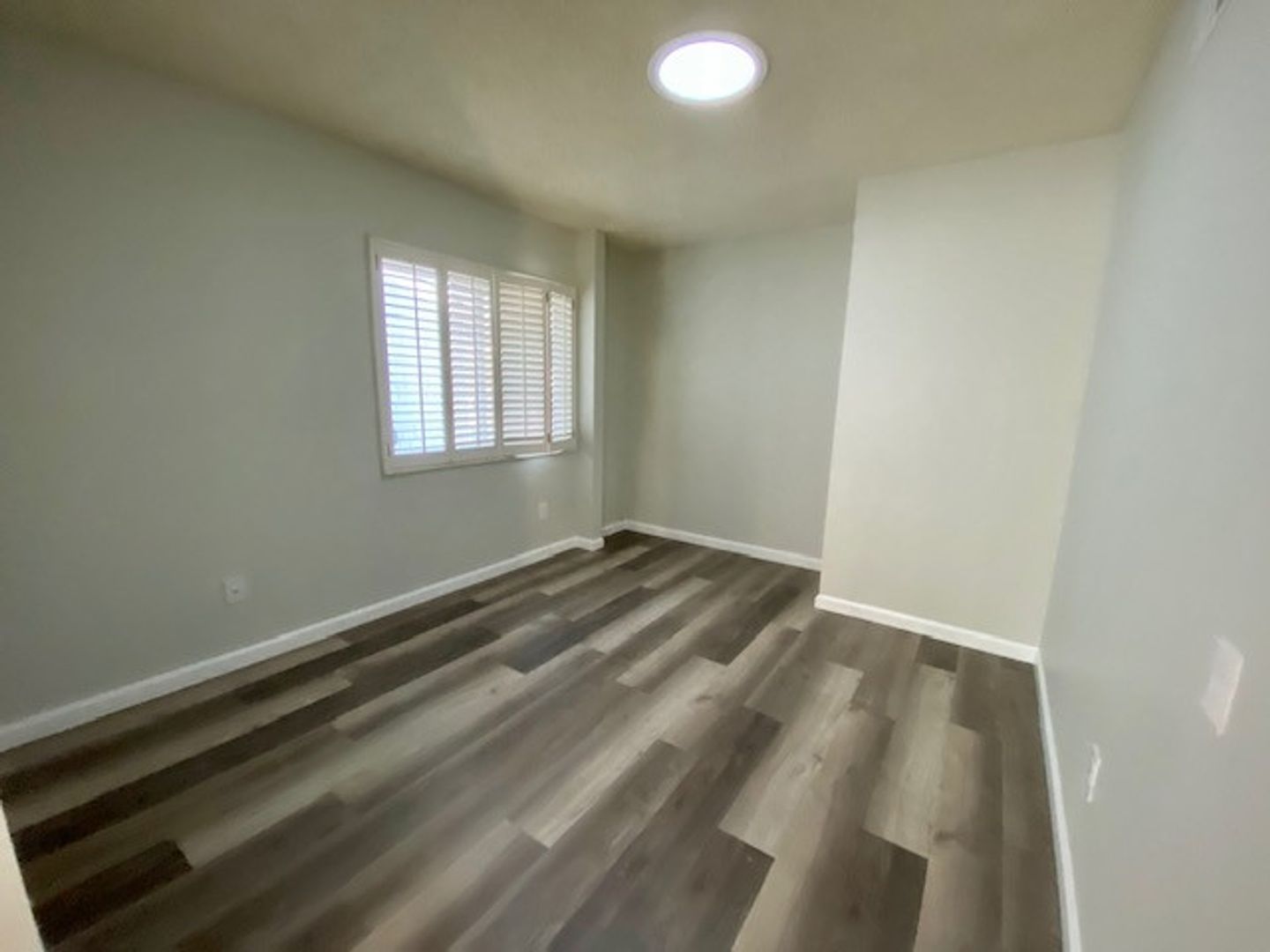 Long Beach House: 7084 Island Village Drive