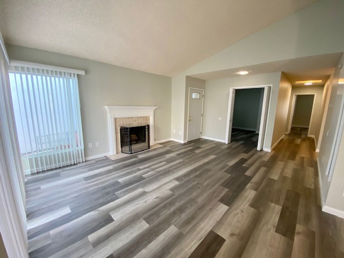 Long Beach House: 7084 Island Village Drive