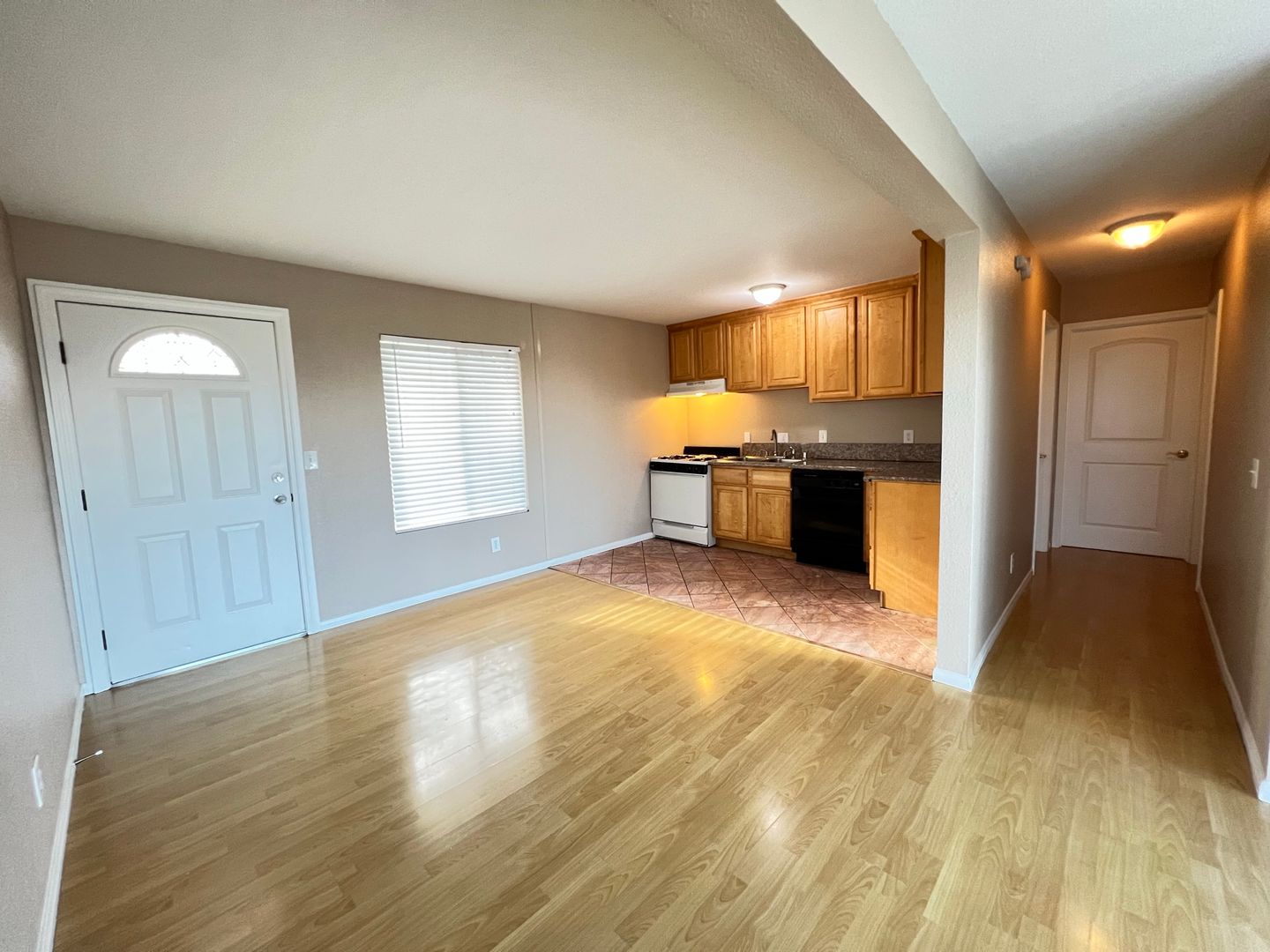 San Pedro Apartment: 684 W 2nd Street