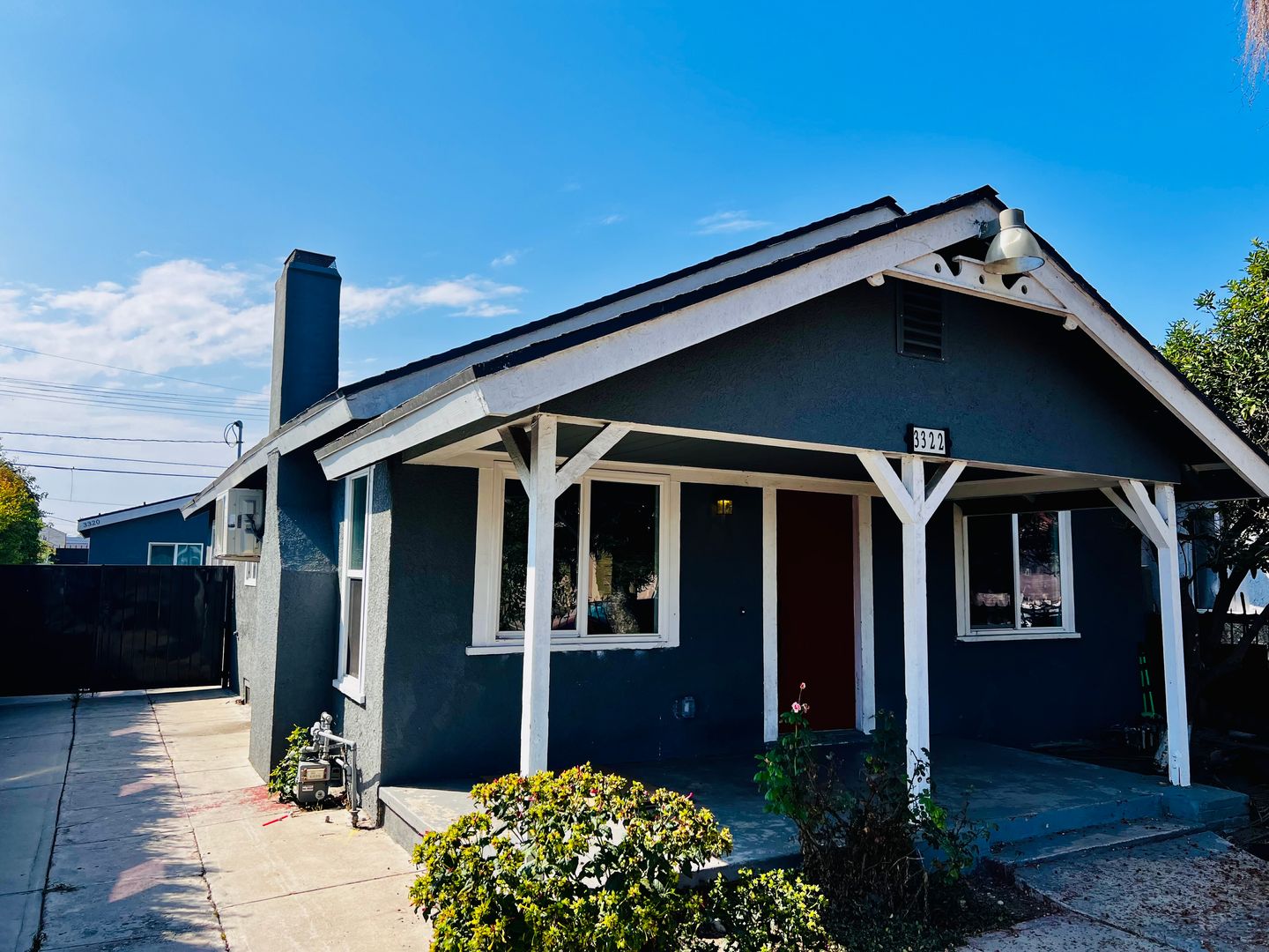 Los angeles, Apartment: 3322 W. 66th Street