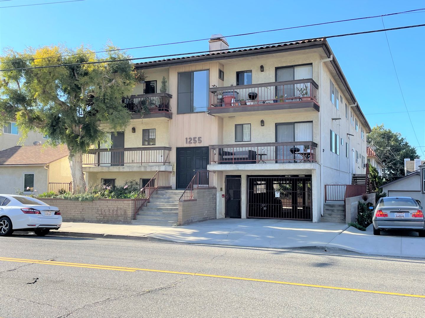 San Pedro Apartment: 1255 W 7th Street