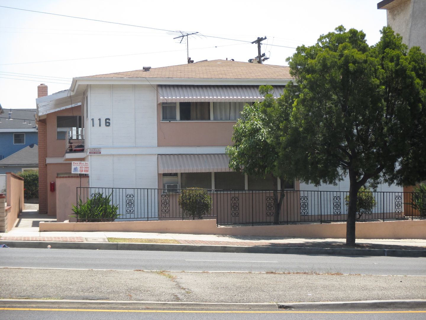 San Pedro Apartment: 116 North Western Avenue