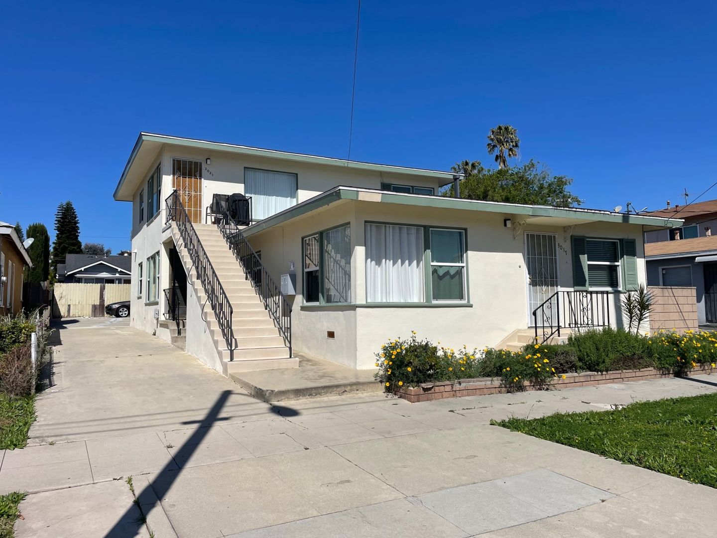 San Pedro Apartment: 3017-3021 South Pacific Avenue