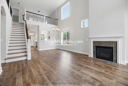 Updated Three Bedroom Home in Villebois - Corner Lot! – photo 1