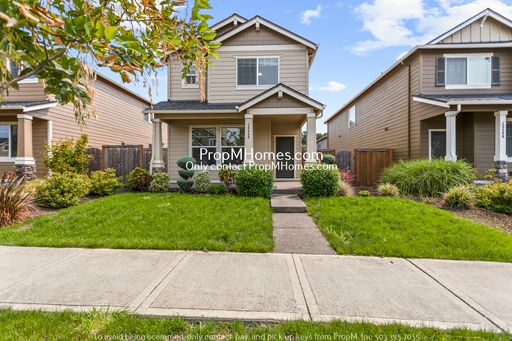 Three Bedroom Home in Tigard - Right Next to Bridgeport! – photo 1
