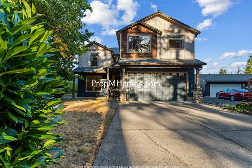 Spacious 5BR Hillsboro Home - Vaulted Ceilings, Fenced Yard & 2-Car Garage – photo 1