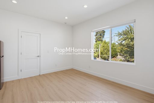 Updated Second Floor One Bedroom Unit! – photo 1