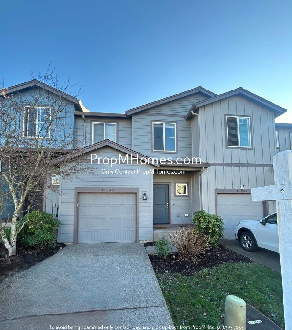 Damascus Townhome: 15242 SE Shale Street
