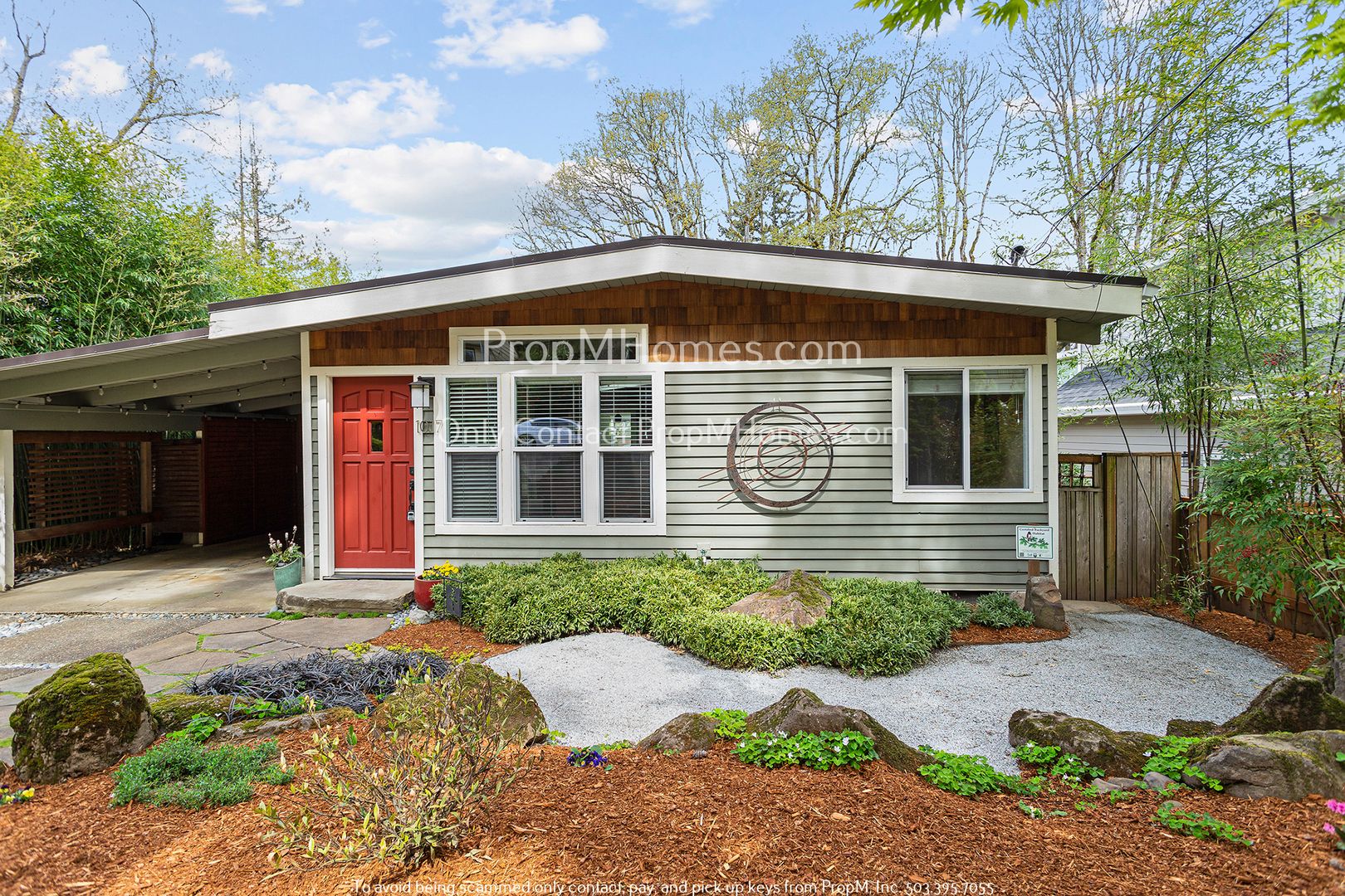 Lake Oswego House: 1017 Hemlock Street