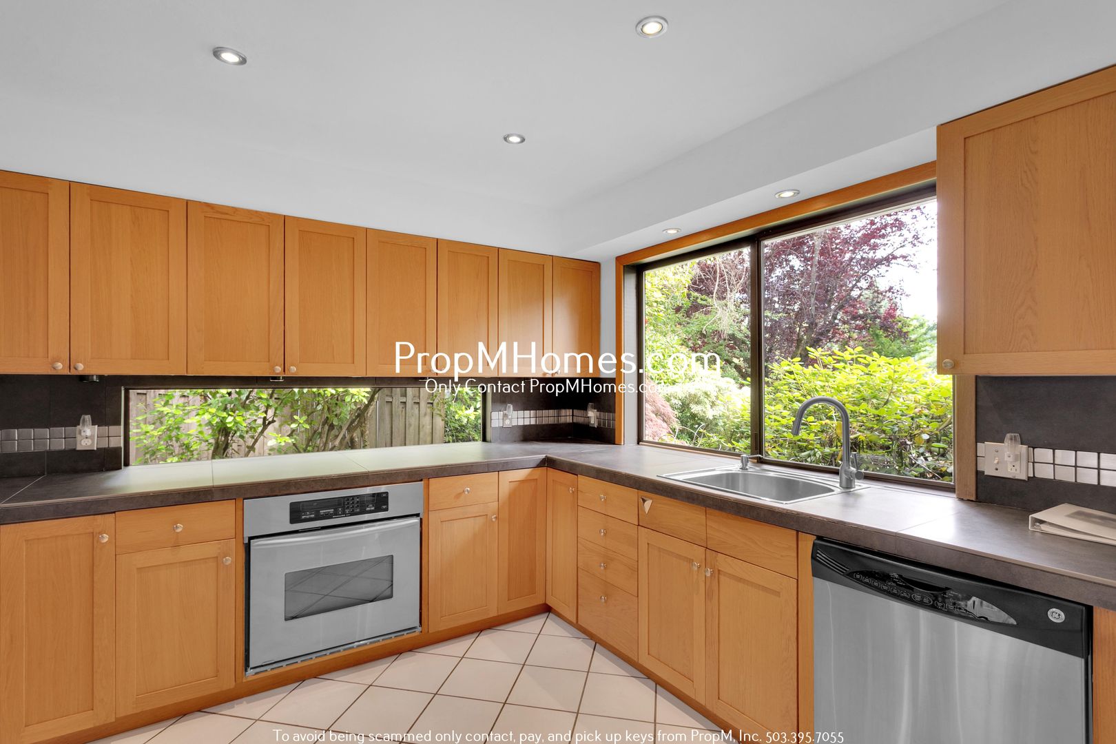 Lake Oswego House: 1448 Greentree Circle