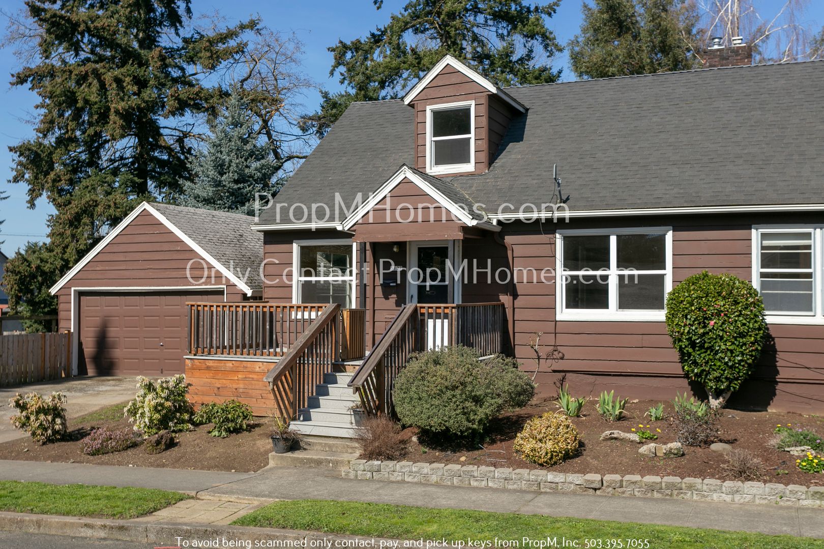 Portland Townhome: 5127 SE Tibbetts Street