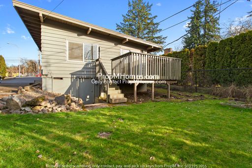 Light + Bright 2 Bedroom Duplex in SW Portland! – photo 1