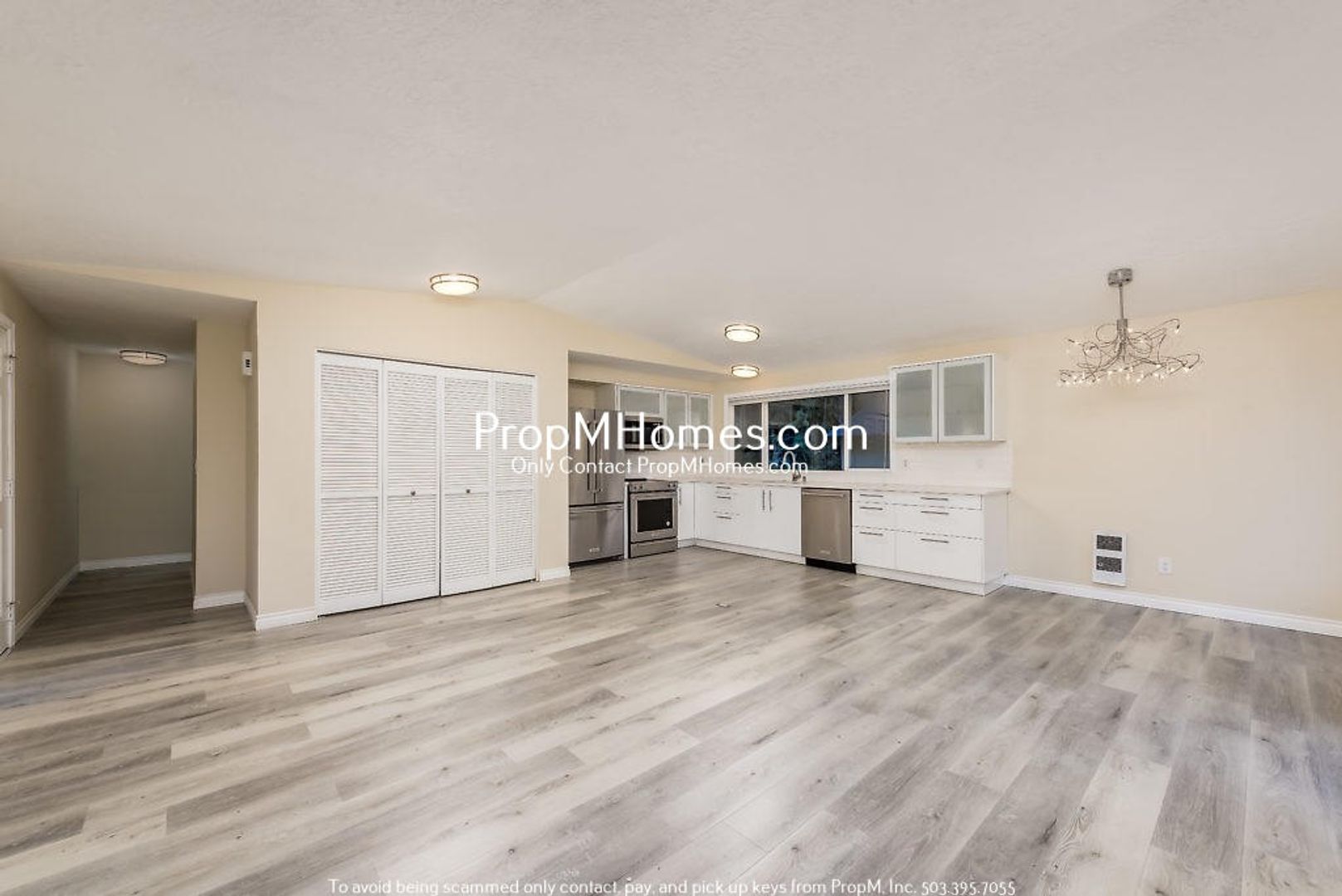 Lake Oswego Condo: 7018 Montauk Circle