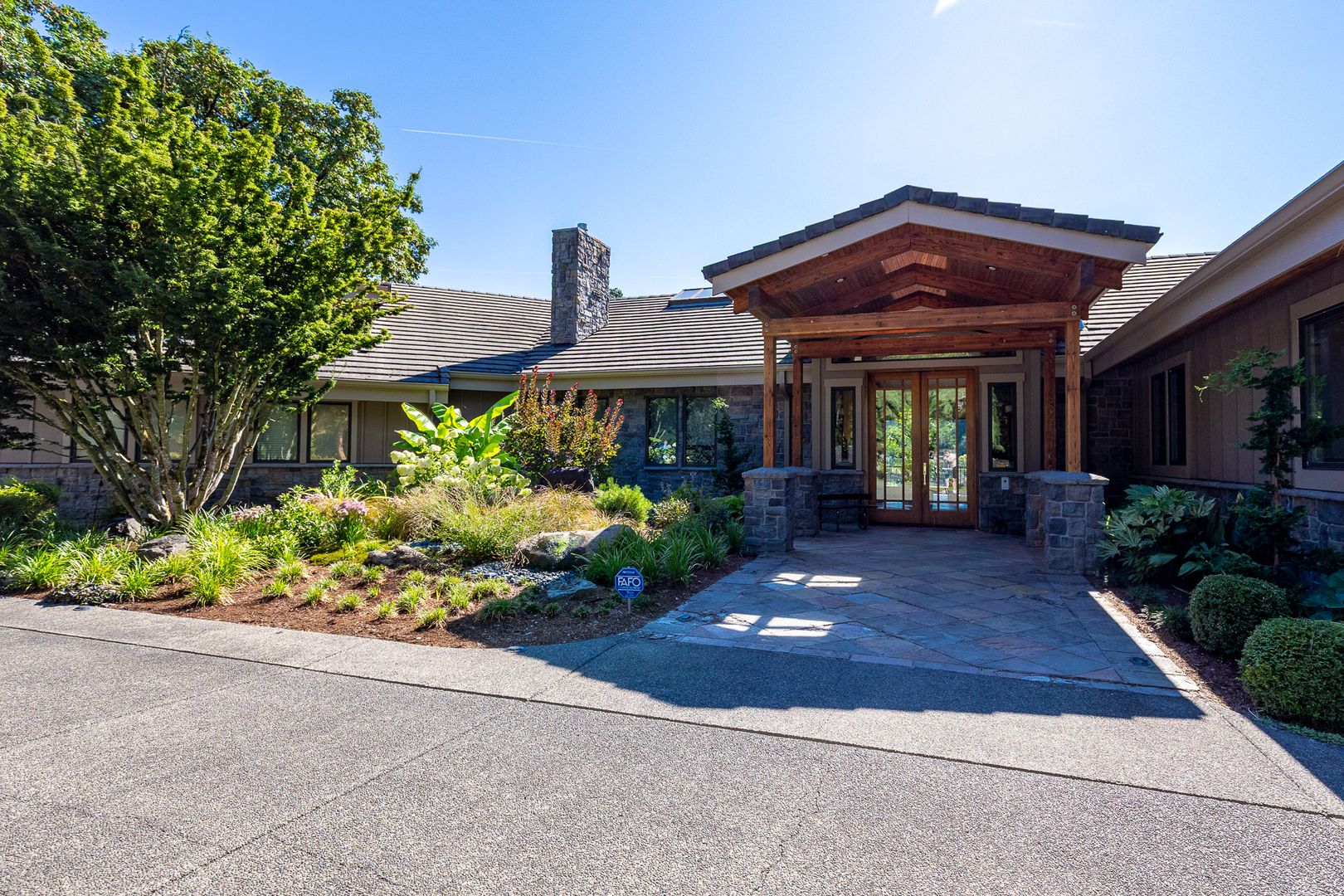 West Linn House: 268 SW Forest Cove Road