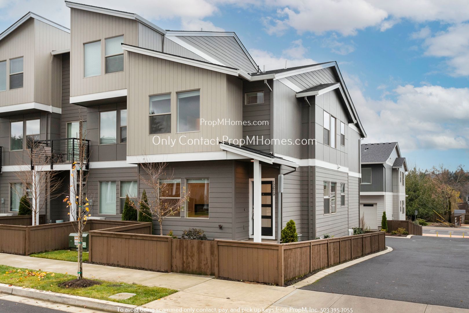 Happy Valley Townhome: 12629 SE Zion Street