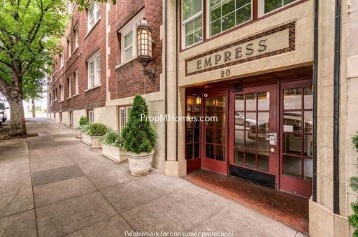 Timeless Condo at the Empress - Modern Updates! – photo 1