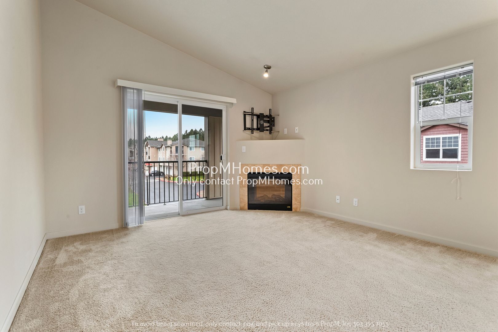 Hillsboro House: 10834 NE Holly Street Unit 303