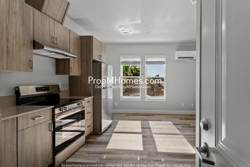 Brand New Studio Steps Away from Multnomah Village + Move in Special! – photo 1