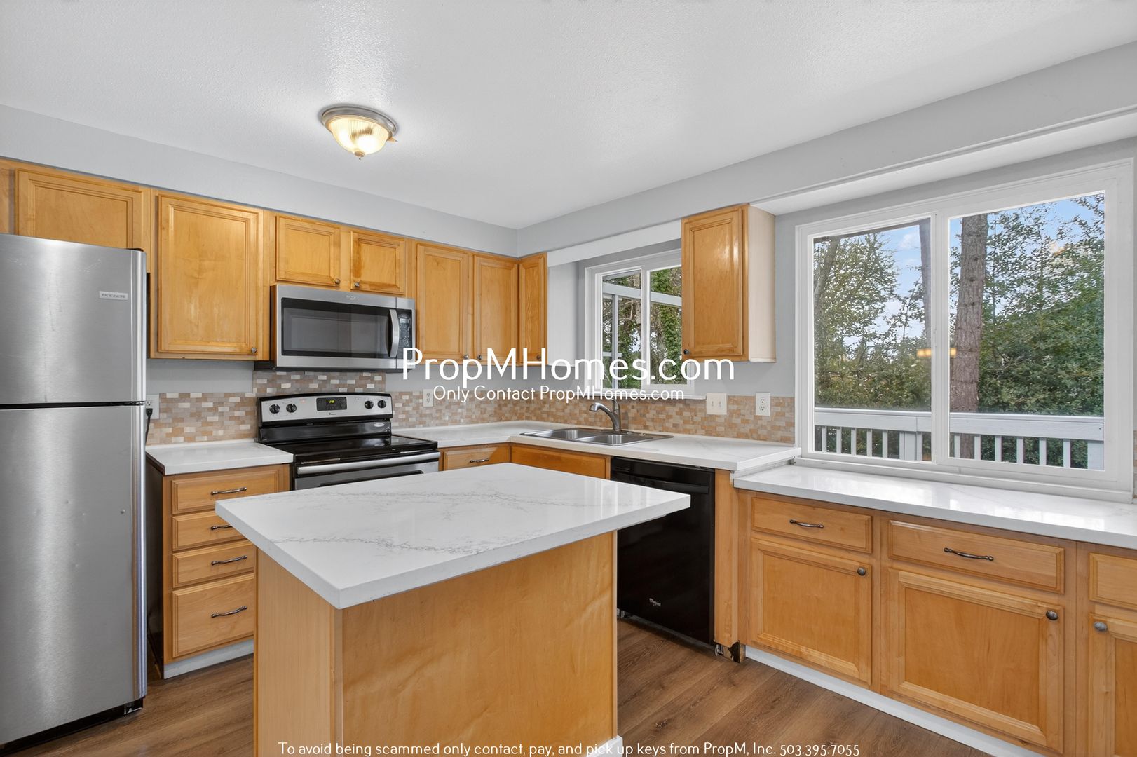 Troutdale House: 537 SW 19th Place