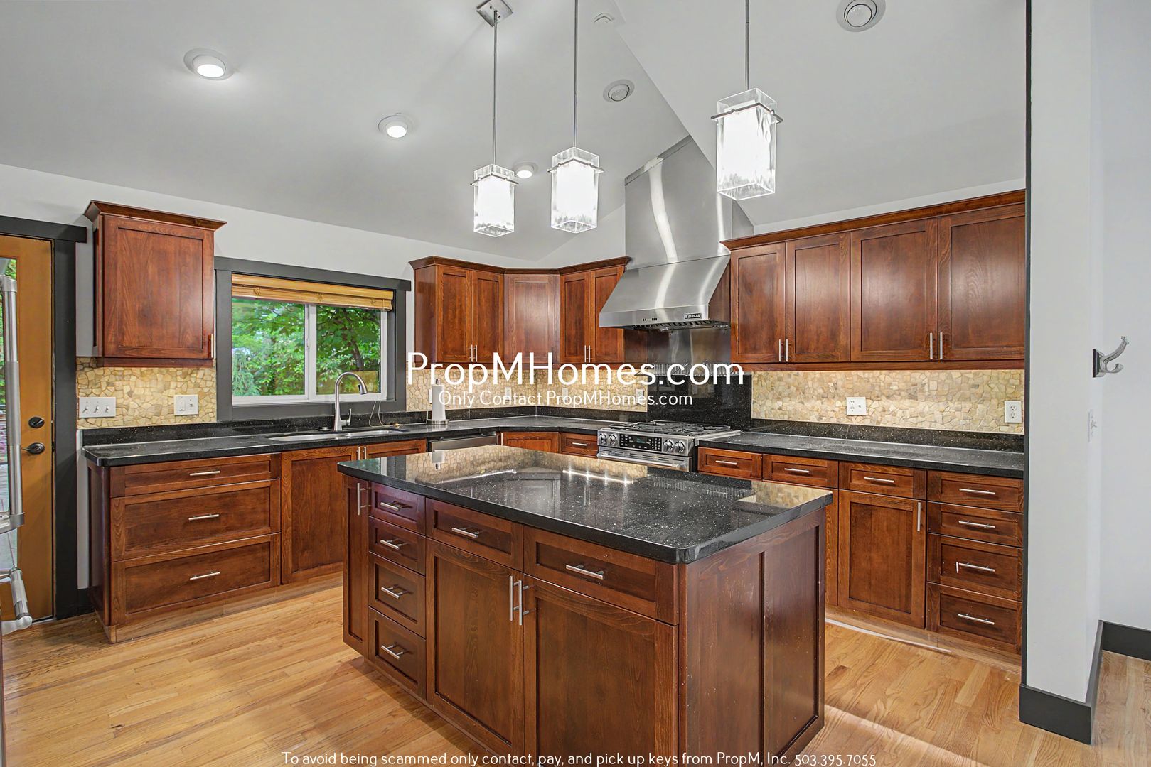 Lake Oswego House: 1112 Erickson Street - NEW PROPERTY