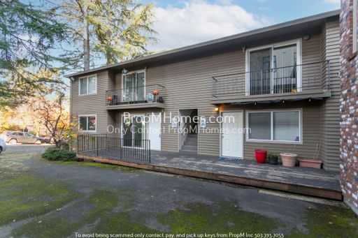 Charming Two Bedroom Unit in Multnomah Village! – photo 1