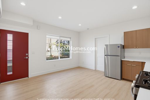 Updated Ground Floor One Bedroom Unit! – photo 1