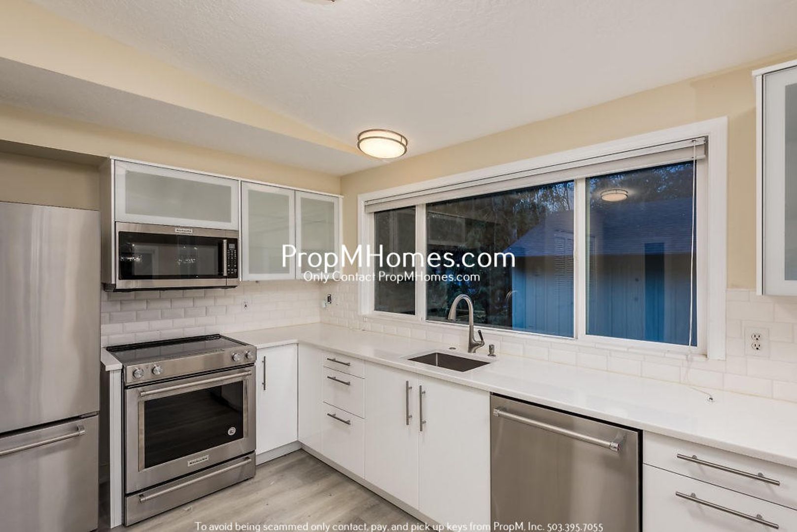 Lake Oswego Condo: 7018 Montauk Circle