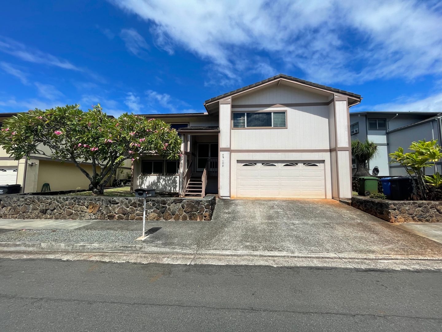 AIEA House: 98-1968 HOALA STREET