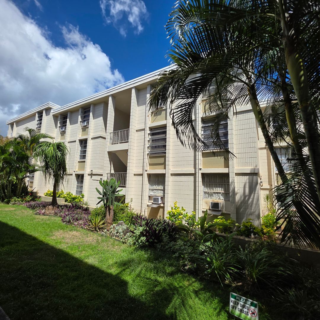 AIEA Condo: 98-1042 MOANALUA ROAD #2-204