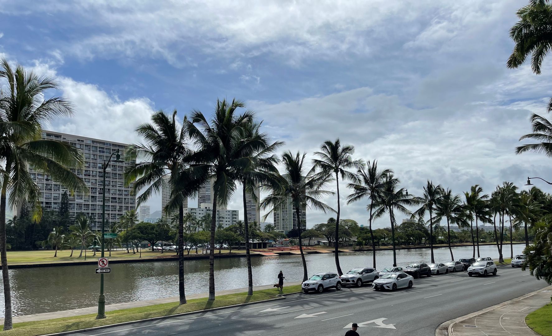 Honolulu House: 454 Namahana St 201 - r1045