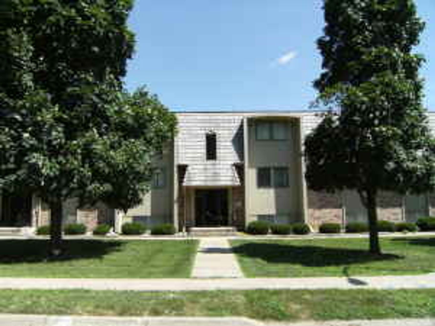 Omaha Apartment: 8320-8330 California St