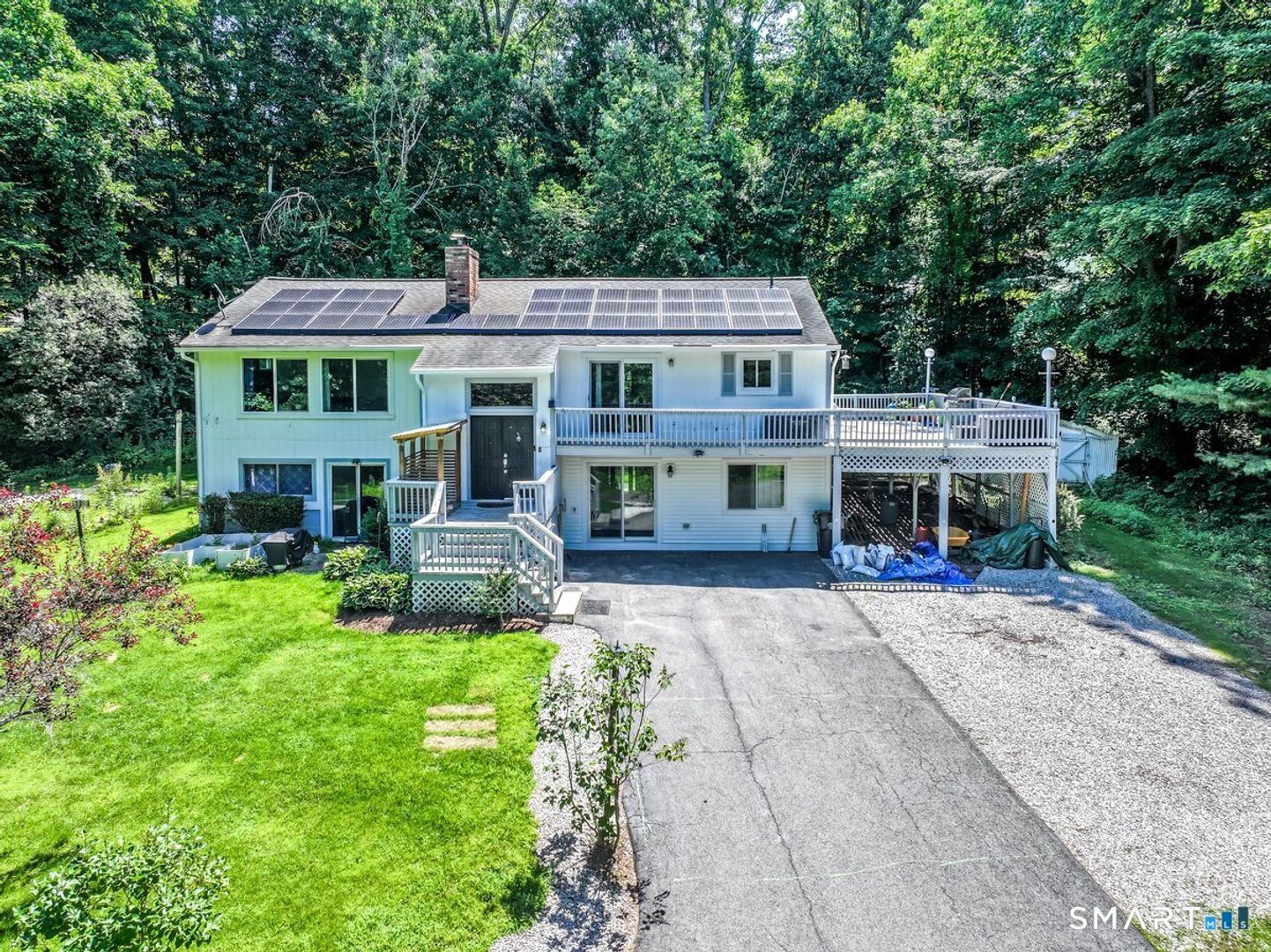 New Milford House: 212 Chestnut Land Rd.