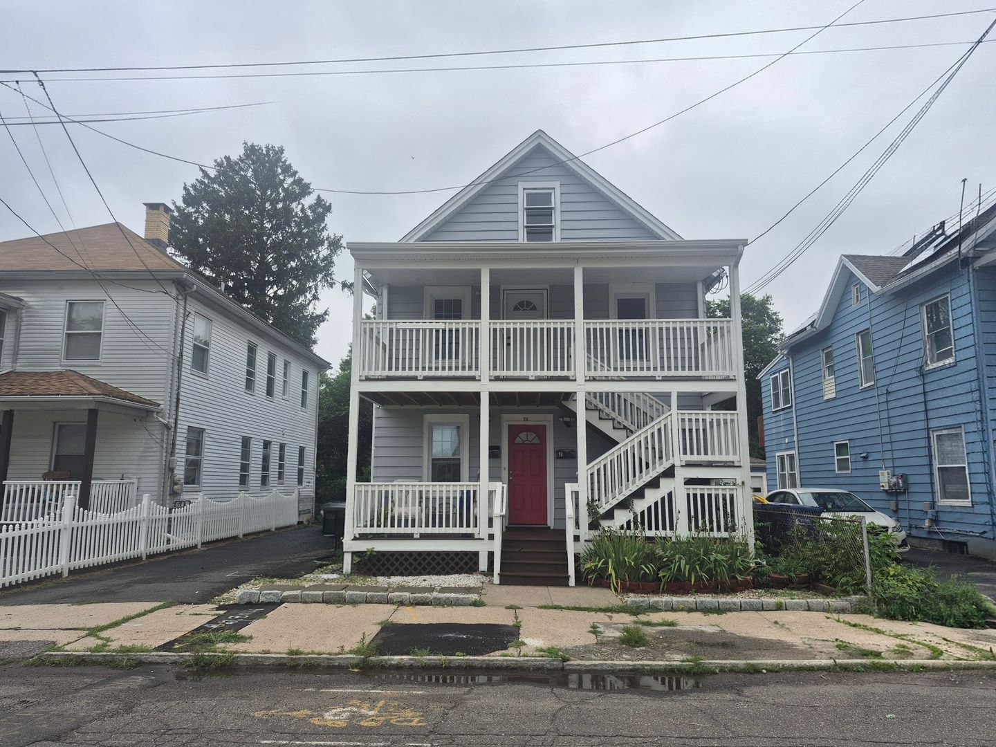 Ansonia Apartment: 25 Howard Ave