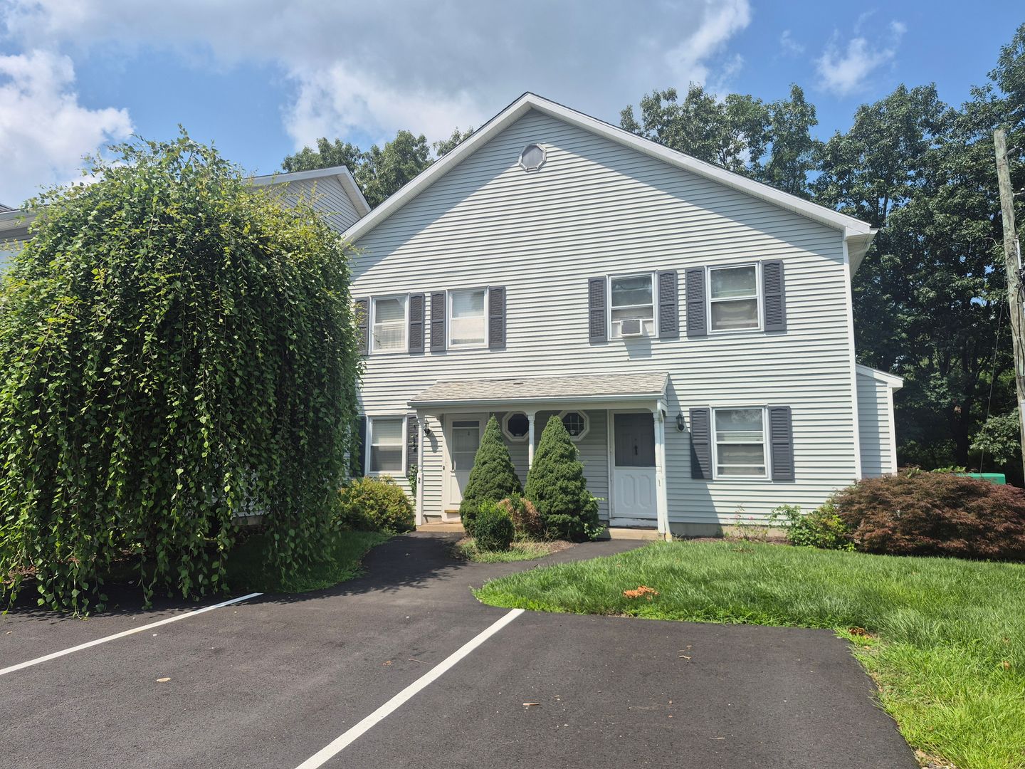 Waterbury Apartment: 111 Mohican Ave