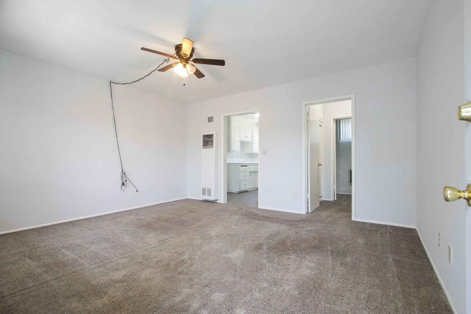 INGLEWOOD Apartment: 115 N OAK STREET